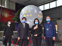 蔡總統慰勉氣象局 新年盼強化儀器及服務