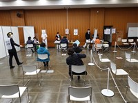 日本估COVID-19疫苗足夠 擬最快夏天開打第4劑