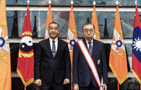 軍友社理事長李棟樑將卸任 國防部頒贈勳章