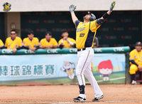 中信兄弟福來喜安打出爐  隊內賽開轟