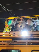 電塔倒塌影響高鐵 台電持續搶修移除纜線