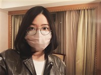 台北市議員黃郁芬確診 赴防疫旅館隔離 