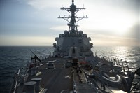 美海軍驅逐艦航經台灣海峽 國防部：全程掌握