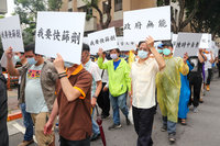 百名計程車駕駛陳情  盼以篩代隔、紓困補助