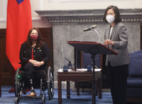 接見美參議員達克沃斯 蔡總統：台灣盼參與IPEF