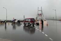 台72線客屬大橋路口廂型車與機車事故 騎士不治