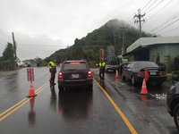 合歡山杜鵑花季尾聲車流順暢 管制擬6/19結束