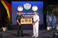 菲律賓前參謀總長將獲小馬可仕提名 接掌國防部