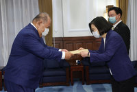 蔡總統接受到任國書 吐瓦魯大使：助台爭取更多盟友