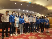 美前防長籲延長義務役期  朱立倫：需檢討調整