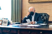 拜登染疫後感覺良好 開始運動準備恢復實體工作