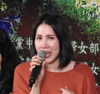 余苑綺簽放棄急救同意書  余天帶孫探望激發母愛