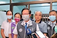 桃園八德運動中心天花板塌民眾受傷 鄭文燦致歉