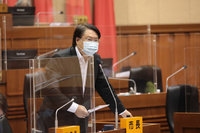 基隆議員指田徑場重建延宕 林右昌：遇人不淑