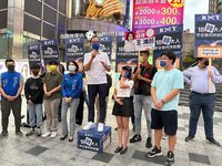 力挺18歲公民權 朱立倫上街宣講請民眾支持