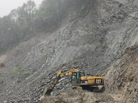 明池山莊逾300人受困  柴油快耗盡18日接駁補充
