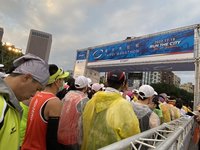 台北馬拉松登場 參賽者熱情不因天冷而減