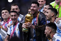 梅西率阿根廷奪世界盃冠軍 史上最偉大球員封號實至名歸