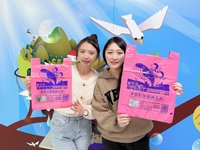 新北推再生料環保兩用袋  獲環保署標章認證