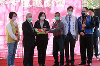 出席寒冬送暖活動  總統：持續推動各項福利政策