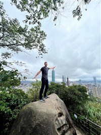 T1獵鷹德古拉場上巨獸 場外化身型男大主廚