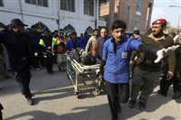 巴基斯坦清真寺攻擊 炸彈客穿警察制服沒被安檢