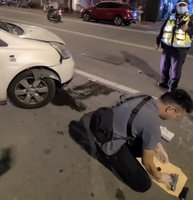 屏東男撞入洗衣店落跑 警方逮回搜出上膛手槍