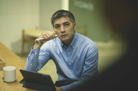 賀軍翔為新戲「不夠善良的我們」一夜白頭 成林依晨許瑋甯爭愛對象