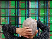 台積電翻黑收跌2元 台股下挫104點回測15600點