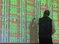 電子熄火 台股下跌百點回測15700點支撐