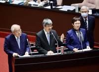 立委問今年經濟成長率能否保2  陳建仁：可以