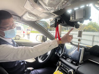 中市環保局攜手計程車隊 安裝AI設備揪烏賊車