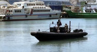 陸戰隊4艘突擊艇現台東富岡漁港 民眾搶拍