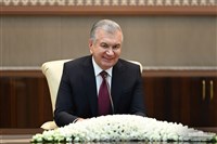 烏茲別克大選登場 現任總統米爾濟約耶夫可望3連霸
