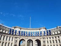 查爾斯三世加冕3天連假 英國零售消費可望衝破3000億元