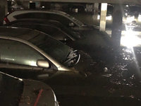 新竹豪雨社區地下室淹水 住戶22輛車全泡水