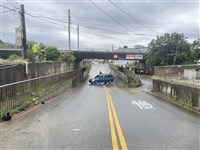地下道淹水遭質疑警示柵欄未作動 竹市府：釐清中
