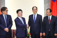 游錫堃接見韓國駐台代表李殷鎬 盼深化交流與合作