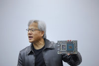 黃仁勳：台灣科技業要重生 迎戰英特爾要跑不能走