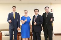 AIT處長孫曉雅拜會黃偉哲 交換台美關係意見