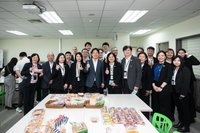 參訪全家麵包廠  賴副總統：鼓勵根留台灣更具競爭力