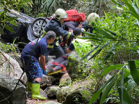 貢寮桃源谷倒車墜20公尺山谷 6旬駕駛不治