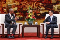 韓正會晤英外相 雙方各自強調相互尊重戰略溝通