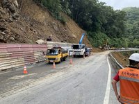 北宜公路坪林段邊坡坍方  晚間7時恢復雙向通行