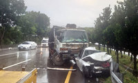 台78線斗南段天雨路滑4車追撞  6人輕傷