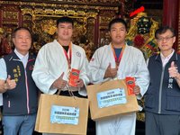 豐原國中國際柔道賽奪金銀牌  慈濟宮致贈獎勵金