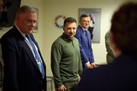 歷史瞬間 澤倫斯基將跟俄羅斯官員安理會正面交鋒