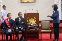總統接見十大傑出農業專家 盼台灣農產品行銷全世界