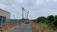彰化海線鄉鎮陣風達12級  停電、路樹傾倒多