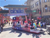 芝加哥僑界慶雙十  華埠遊行熱鬧滾滾